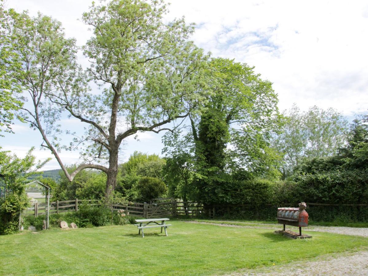 Broughton Stables Villa Montgomery Dış mekan fotoğraf