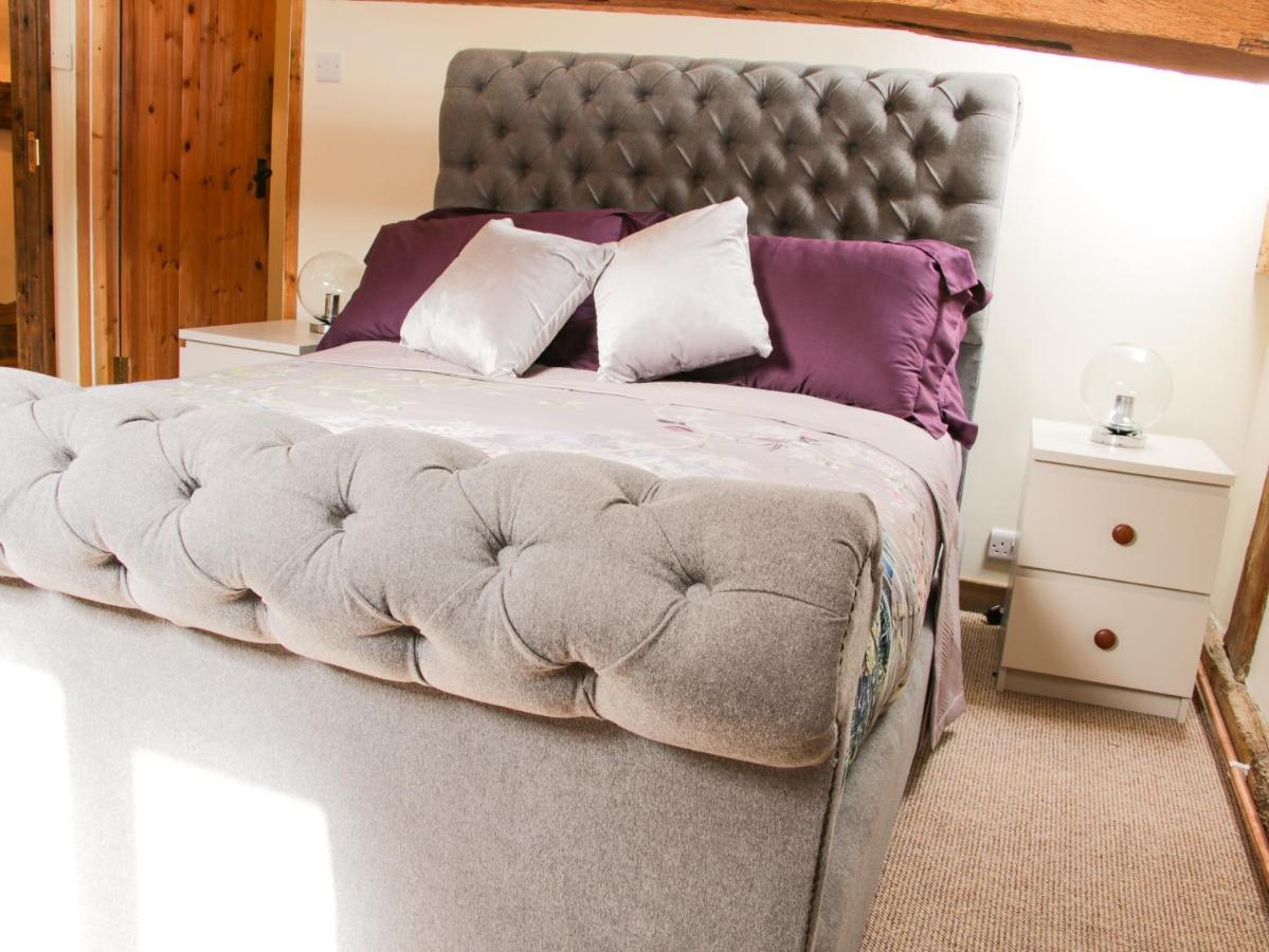 Broughton Stables Villa Montgomery Dış mekan fotoğraf