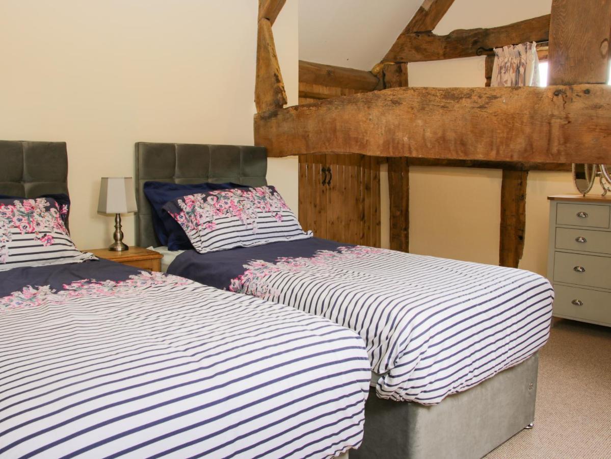 Broughton Stables Villa Montgomery Dış mekan fotoğraf