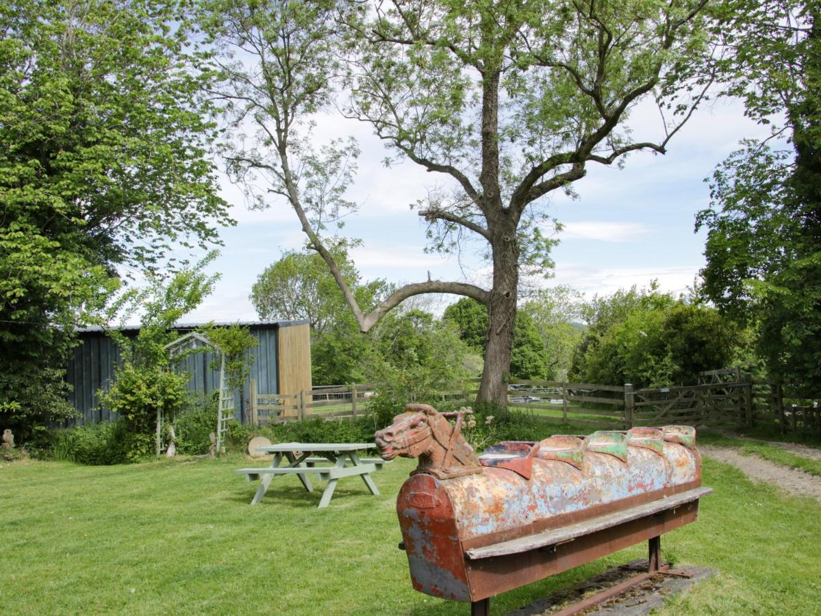 Broughton Stables Villa Montgomery Dış mekan fotoğraf